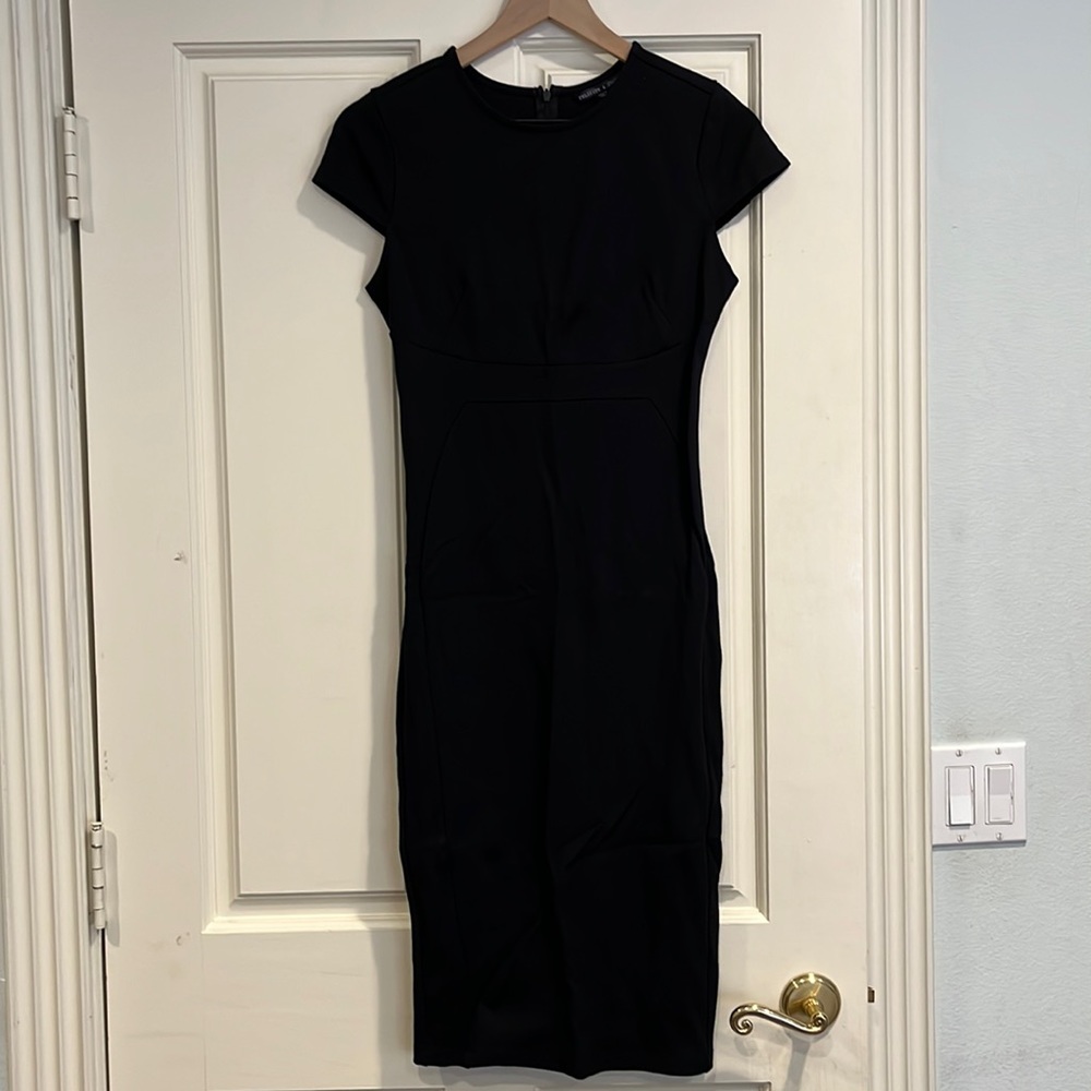 FELICITY & COCO 🌟 Short sleeves Black midi body-con elegant dress